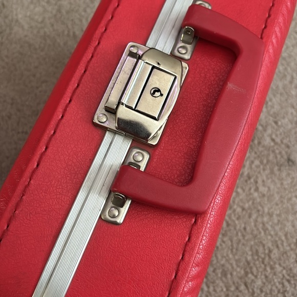 Vintage Child Suitcase - Picture 3 of 10